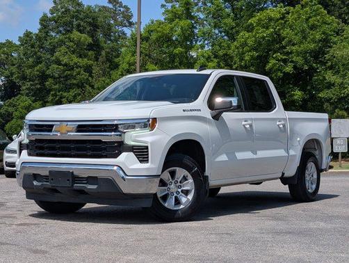 Summit White 2022 Chevrolet Silverado 1500 LT