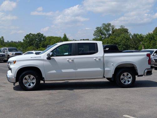 Summit White 2022 Chevrolet Silverado 1500 LT
