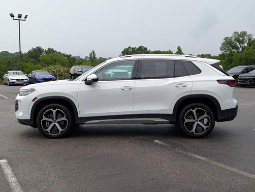 Pure White 2025 Volkswagen Tiguan 2.0T SE 4MOTION