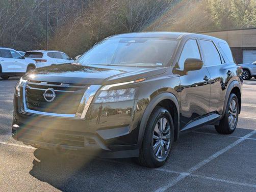 2025 Nissan Pathfinder S FWD