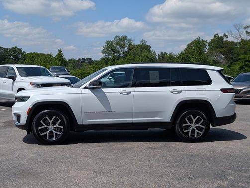 Bright White Clearcoat 2024 Jeep Grand Cherokee L Limited