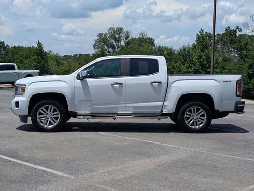 Summit White 2017 GMC Canyon SLT