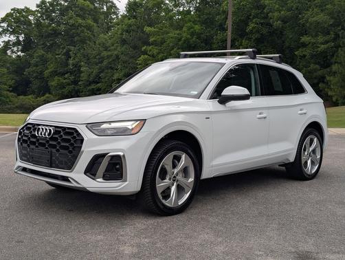 Glacier White Metallic 2022 Audi Q5 45 S line Premium Plus
