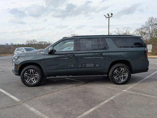 2025 Chevrolet Suburban 4WD Z71