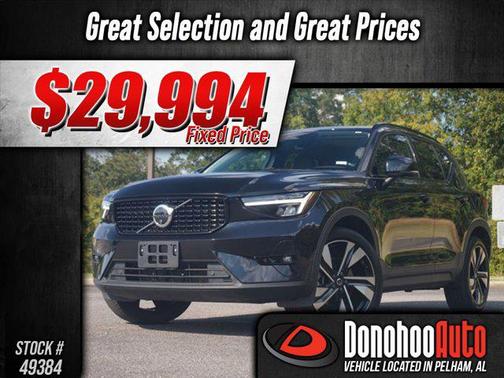 2025 Volvo XC40 B5 Plus Dark Theme
