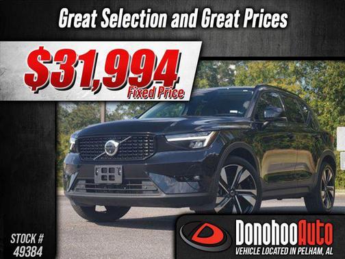 2025 Volvo XC40 B5 Plus Dark Theme