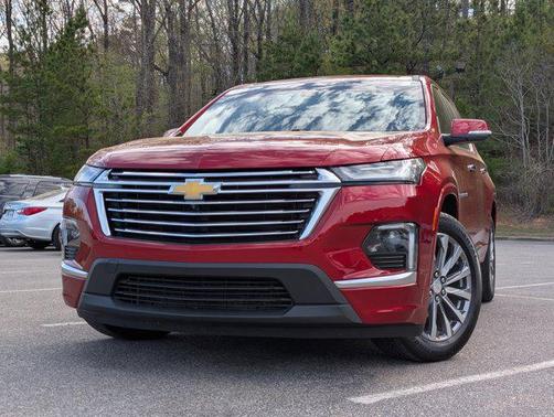 Radiant Red Tintcoat 2023 Chevrolet Traverse Premier
