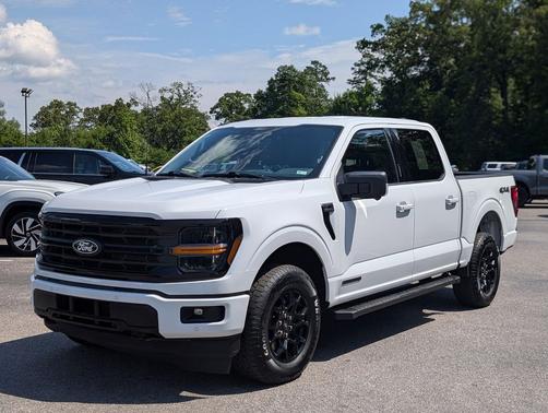 OXFORD WHITE 2024 Ford F-150 XLT