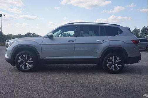 2024 Volkswagen Atlas 2.0T SE