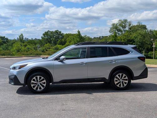 Ice Silver Metallic 2022 Subaru Outback Premium