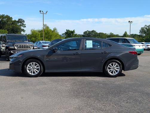 Underground 2025 Toyota Camry LE