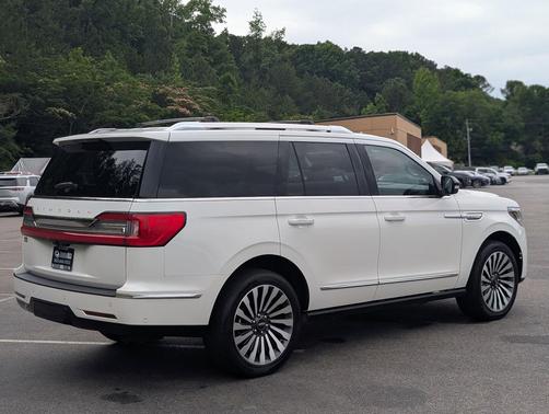 PRISTINE WHITE 2021 Lincoln Navigator Reserve