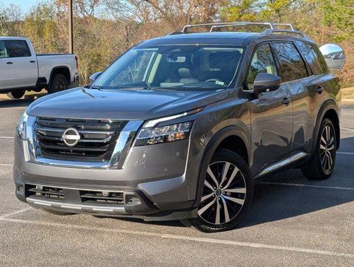 2024 Nissan Pathfinder Platinum FWD