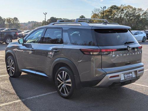 2024 Nissan Pathfinder Platinum FWD