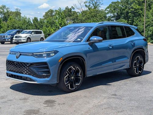 Monterey Blue Pearl 2025 Volkswagen Tiguan 2.0T SEL R-Line 4MOTION