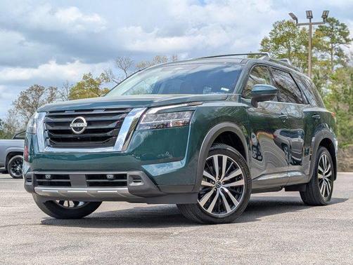 2024 Nissan Pathfinder Platinum FWD
