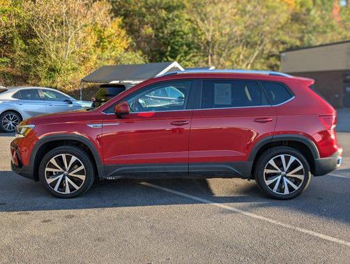 2024 Volkswagen Taos 1.5T SE