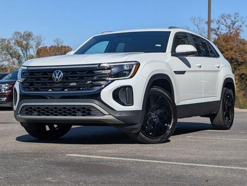 2025 Volkswagen Atlas Cross Sport 2.0T SE w/Technology