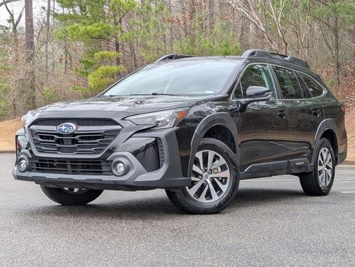 Crystal Black Silica 2023 Subaru Outback Premium