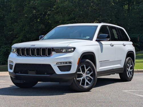 Bright White Clearcoat 2024 Jeep Grand Cherokee Limited