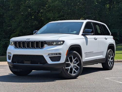 Bright White Clearcoat 2024 Jeep Grand Cherokee Limited