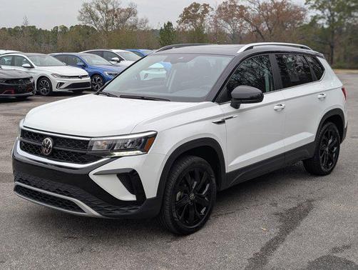 2024 Volkswagen Taos 1.5T SE