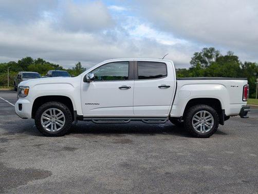 Summit White 2018 GMC Canyon SLT