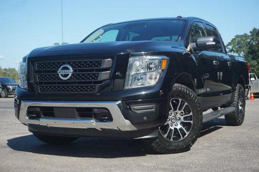 2020 Nissan Titan SV