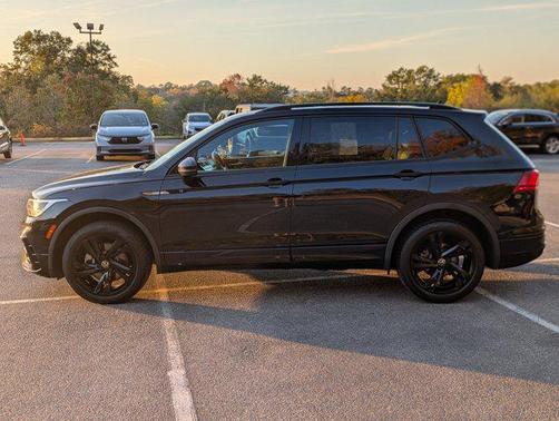 2023 Volkswagen Tiguan 2.0T SE R-Line Black 4MOTION