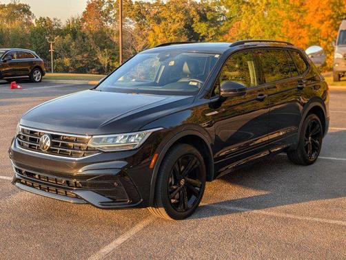 2023 Volkswagen Tiguan 2.0T SE R-Line Black 4MOTION