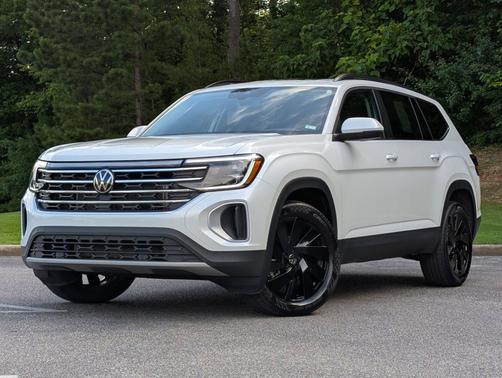 opal white pearl 2026 Volkswagen Atlas 2.0T SE w/Technology