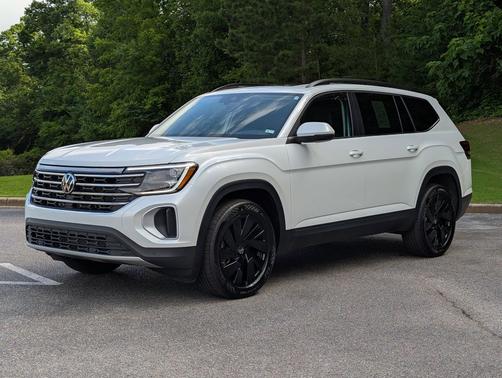opal white pearl 2026 Volkswagen Atlas 2.0T SE w/Technology