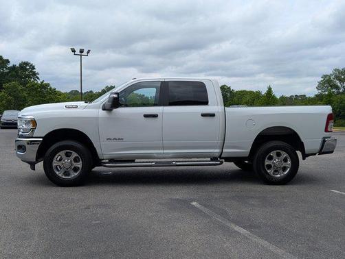 Bright White Clearcoat 2023 RAM 2500 Big Horn Crew Cab 4x4 6'4' Box