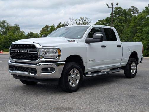 Bright White Clearcoat 2023 RAM 2500 Big Horn Crew Cab 4x4 6'4' Box