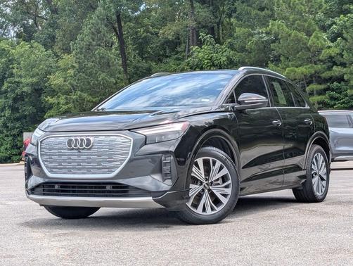 Mythos Black Metallic 2023 Audi Q4 e-tron Premium Plus 40 RWD