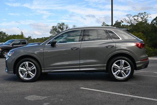 2024 Audi Q3 Premium 45 TFSI S line quattro Tiptronic