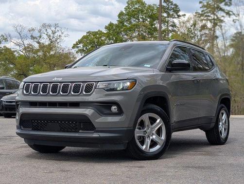 Sting-Gray Clearcoat 2023 Jeep Compass Latitude