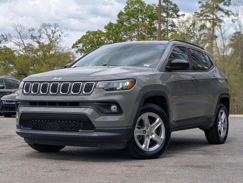 Sting-Gray Clearcoat 2023 Jeep Compass Latitude