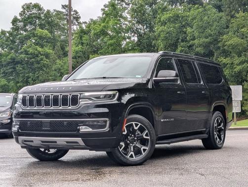 Diamond Black Crystal Pearlcoat 2025 Jeep Wagoneer L Series III 4x4