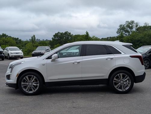 Crystal White Tricoat 2024 Cadillac XT5 Premium Luxury