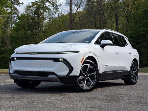 Summit White 2024 Chevrolet Equinox EV 2LT