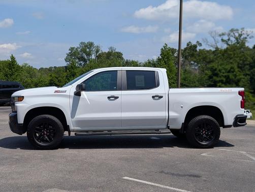 Summit White 2019 Chevrolet Silverado 1500 Custom Trail Boss