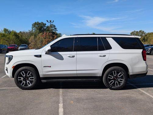 2023 GMC Yukon 4WD AT4