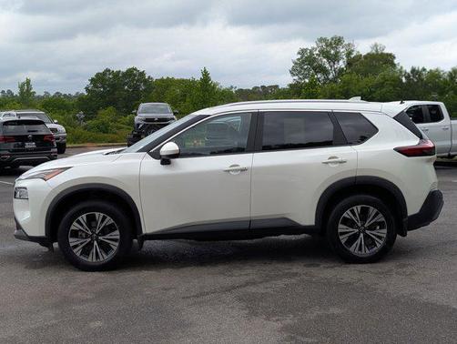 Pearl White Tricoat 2023 Nissan Rogue SV