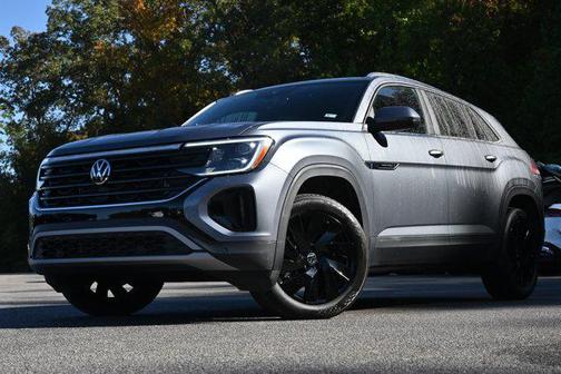 2025 Volkswagen Atlas Cross Sport 2.0T SE w/Technology