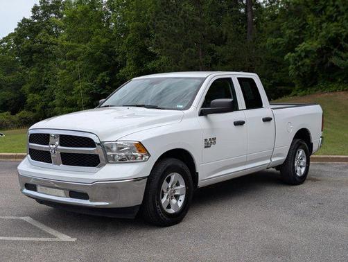 Bright White Clearcoat 2024 RAM 1500 Classic SLT
