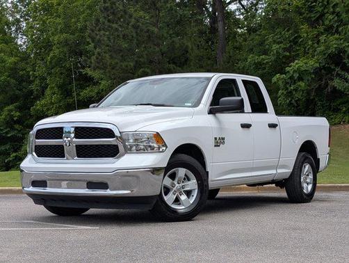 Bright White Clearcoat 2024 RAM 1500 Classic SLT