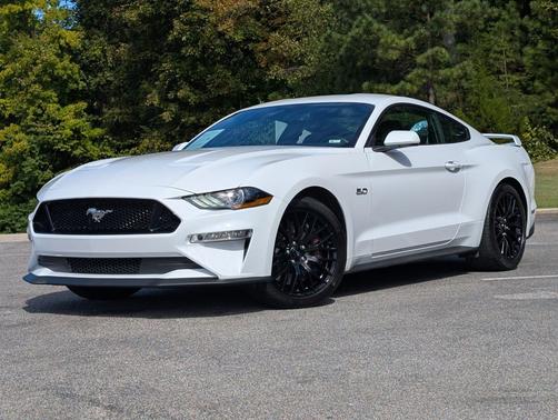 Oxford White 2020 Ford Mustang GT