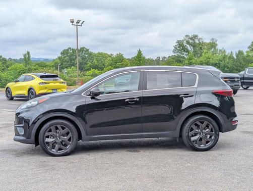 Black Cherry 2022 Kia Sportage LX