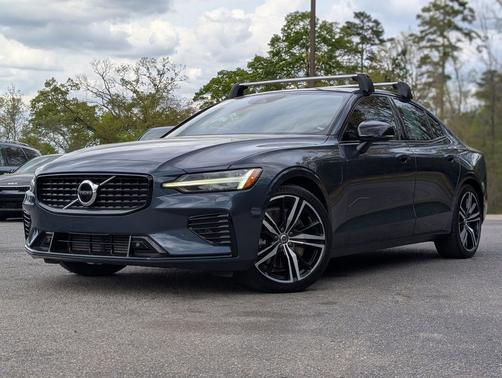 Denim Blue Metallic 2022 Volvo S60 Recharge Plug-In Hybrid T8 R-Design